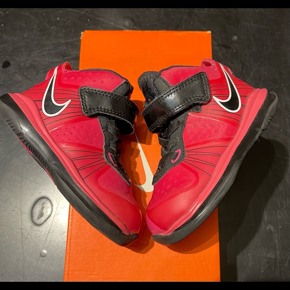 Original Lebron 8 “spark pink” Sz 6c